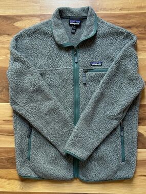 Patagonia Retro Pile Fleece Jacket Salt
Gray